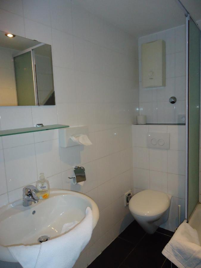Hotel Schaum Dusseldorf Room photo